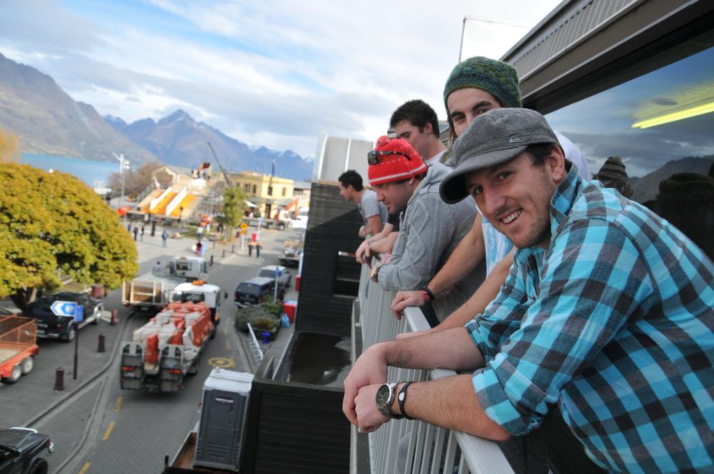 Yha Queenstown Central Exterior photo